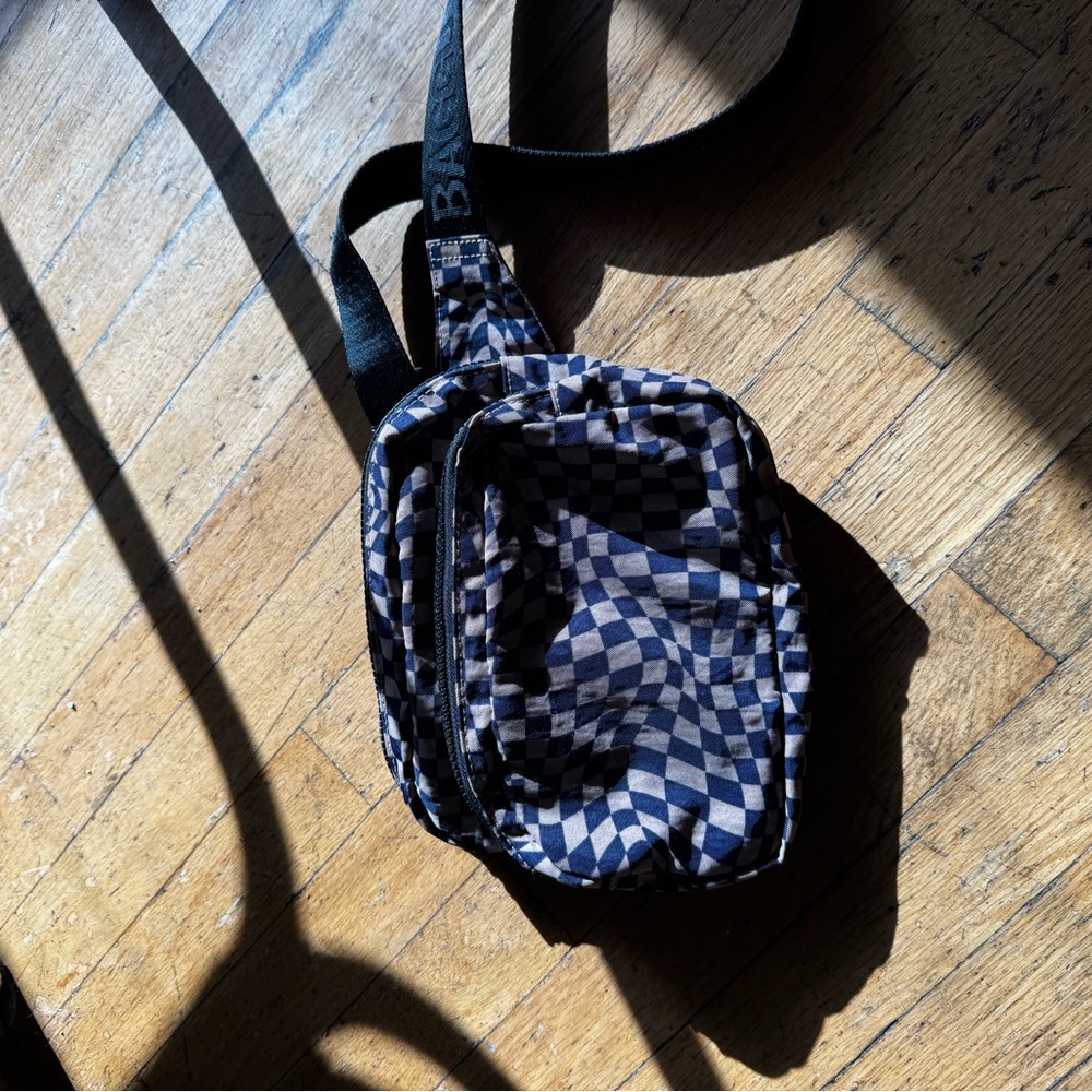 Baggu Indigo Trippy Checker Fanny Pack - Picture 3 of 9